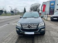 Gebraucht Mercedes ML350 231 PS (169 kW) 2011 Grau SUV