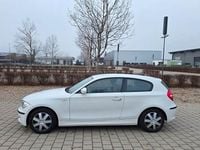 Gebraucht BMW 116 122 PS (89 kW) 2011 Weiß Kleinwagen