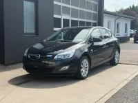 Gebraucht Opel Astra 140 PS (102 kW) 2012 Schwarz Limousine