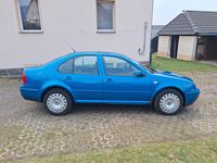 Gebraucht VW Bora 115 PS (84 kW) 1999 Blau Limousine