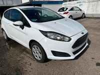 Gebraucht Ford Fiesta 65 PS (47 kW) 2014 Weiß Kleinwagen