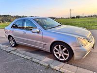 Gebraucht Mercedes C220 150 PS (110 kW) 2004 Brillantsilber  metalliclack Limousine