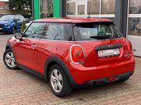 Gebraucht Mini ONE 102 PS (75 kW) 2016 Blazing red ii metallic Kleinwagen