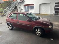 Usata Opel Corsa 65 CV (47 kW) 2000 Rosso Utilitaria