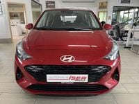 Gebraucht Hyundai i10 Trend 63 PS (46 kW) 2024 Rot metallic Kleinwagen