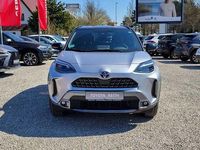 Gebraucht Toyota Yaris Hybrid Advance 116 PS (85 kW) 2022 Shimmering silver metallic / dach schwar (metallic) SUV