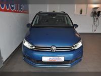 Gebraucht VW Touran Highline 150 PS (110 kW) 2023 Blau Van / Kleinbus