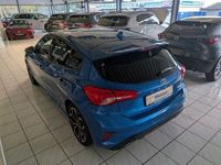 Gebraucht Ford Focus ST-Line X 155 PS (114 kW) 2021 Dynamicblau metallic Limousine
