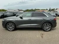 Gebraucht Audi Q8 S-Line 381 PS (280 kW) 2022 Grau SUV