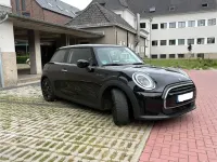 Gebraucht Mini ONE 102 PS (75 kW) 2022 Schwarz Kleinwagen