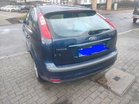 Gebraucht Ford Focus Ghia 116 PS (85 kW) 2006 Blau Limousine