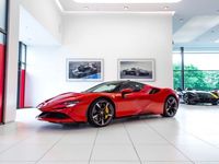 Gebraucht Ferrari SF90 2024 Rot