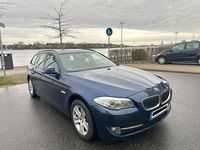 Gebraucht BMW 525 Shadowline 218 PS (160 kW) 2011 Blau Kombi