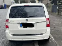 Gebraucht Lancia Voyager Gold 178 PS (130 kW) 2012 Weiß Van / Kleinbus