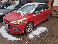 Gebraucht Hyundai i20 Advantage 84 PS (61 kW) 2020 Rot Kleinwagen