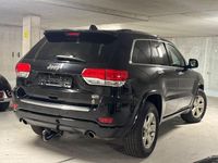 Gebraucht Jeep Grand Cherokee Overland 250 PS (183 kW) 2018 Schwarz SUV