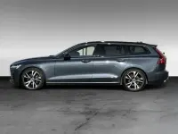 Gebraucht Volvo V60 R-Design 150 PS (110 kW) 2019 Denim blue (metallic) Kombi