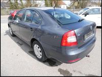 Gebraucht Skoda Octavia 122 PS (89 kW) 2010 Grau Limousine