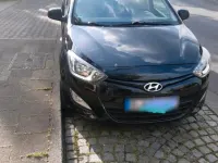 Gebraucht Hyundai i20 86 PS (63 kW) 2013 Schwarz Kleinwagen