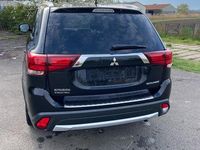 Gebraucht Mitsubishi Outlander 150 PS (110 kW) 2016 Schwarz SUV