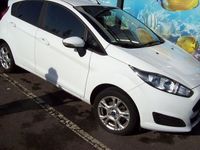 Gebraucht Ford Fiesta SYNC Edition 101 PS (74 kW) 2014 Weiß Kleinwagen