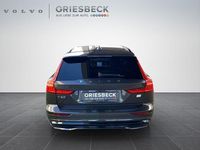 Gebraucht Volvo V60 Plus 455 PS (334 kW) 2023 Platinum grey / metallic Kombi