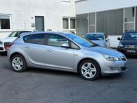 Gebraucht Opel Astra Design Edition 116 PS (85 kW) 2011 Silber Limousine