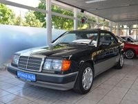 Gebraucht Mercedes E300 179 PS (131 kW) 1988 Schwarz Coupé