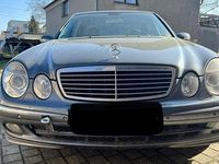 Gebraucht Mercedes E220 150 PS (110 kW) 2005 Grau Limousine