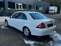 Gebraucht Mercedes C320 Avantgarde 218 PS (160 kW) 2000 Weiß Limousine