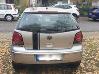 Gebraucht VW Polo 75 PS (55 kW) 2005 Silber Kleinwagen