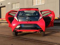 Gebraucht Toyota Aygo 69 PS (50 kW) 2015 Rot Kleinwagen