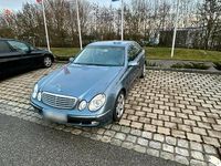 Gebraucht Mercedes E320 224 PS (164 kW) 2003 Blau Limousine