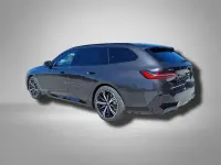 Gebraucht BMW 540 M Sport 286 PS (210 kW) 2026 Sophistograu brillanteffekt metallic Kombi