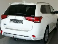 Gebraucht Mitsubishi Outlander P-HEV 224 PS (164 kW) 2020 Weiß SUV