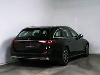 Gebraucht Mercedes E220 Avantgarde 197 PS (144 kW) 2024 Schwarz Limousine