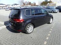 Gebraucht VW Touran Highline 150 PS (110 kW) 2017 Schwarz Van / Kleinbus