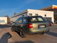 Gebraucht Audi A6 170 PS (125 kW) 2002 Grün Kombi