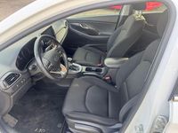 Gebraucht Hyundai i30 Style 140 PS (102 kW) 2017 Weiß Limousine