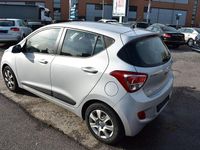 Gebraucht Hyundai i10 Style 87 PS (63 kW) 2016 Silber Kleinwagen