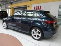Gebraucht Audi A3 Sport 116 PS (85 kW) 2019 Blau Limousine