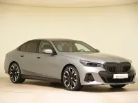 Gebraucht BMW 540 M Sport 286 PS (210 kW) 2025 Frozen pure grey met. Limousine