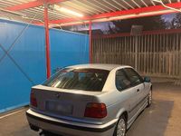 Gebraucht BMW 316 Basis 102 PS (75 kW) 1997 Silber Coupé