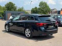 Gebraucht Toyota Avensis Edition 143 PS (105 kW) 2015 Grün Kombi