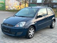 Gebraucht Ford Fiesta 60 PS (44 kW) 2008 Blau Kleinwagen