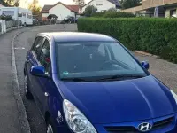 Gebraucht Hyundai i20 Edition+ 77 PS (56 kW) 2011 Blau Kleinwagen