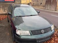Gebraucht VW Passat 125 PS (91 kW) 1998 Grün Kombi