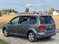 Second-hand VW Touran Match 140 CP (102 kW) 2013 Gri Monovolum
