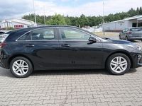 Gebraucht Kia Ceed Vision 140 PS (102 kW) 2019 (1k) black pearl m Kleinwagen