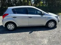 Gebraucht Hyundai i20 Trend 86 PS (63 kW) 2013 Silber Kleinwagen